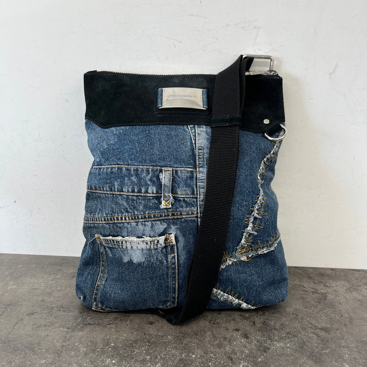 Women's Plaque Logo Patchwork Crossbody Bag Blue - Photo 12
