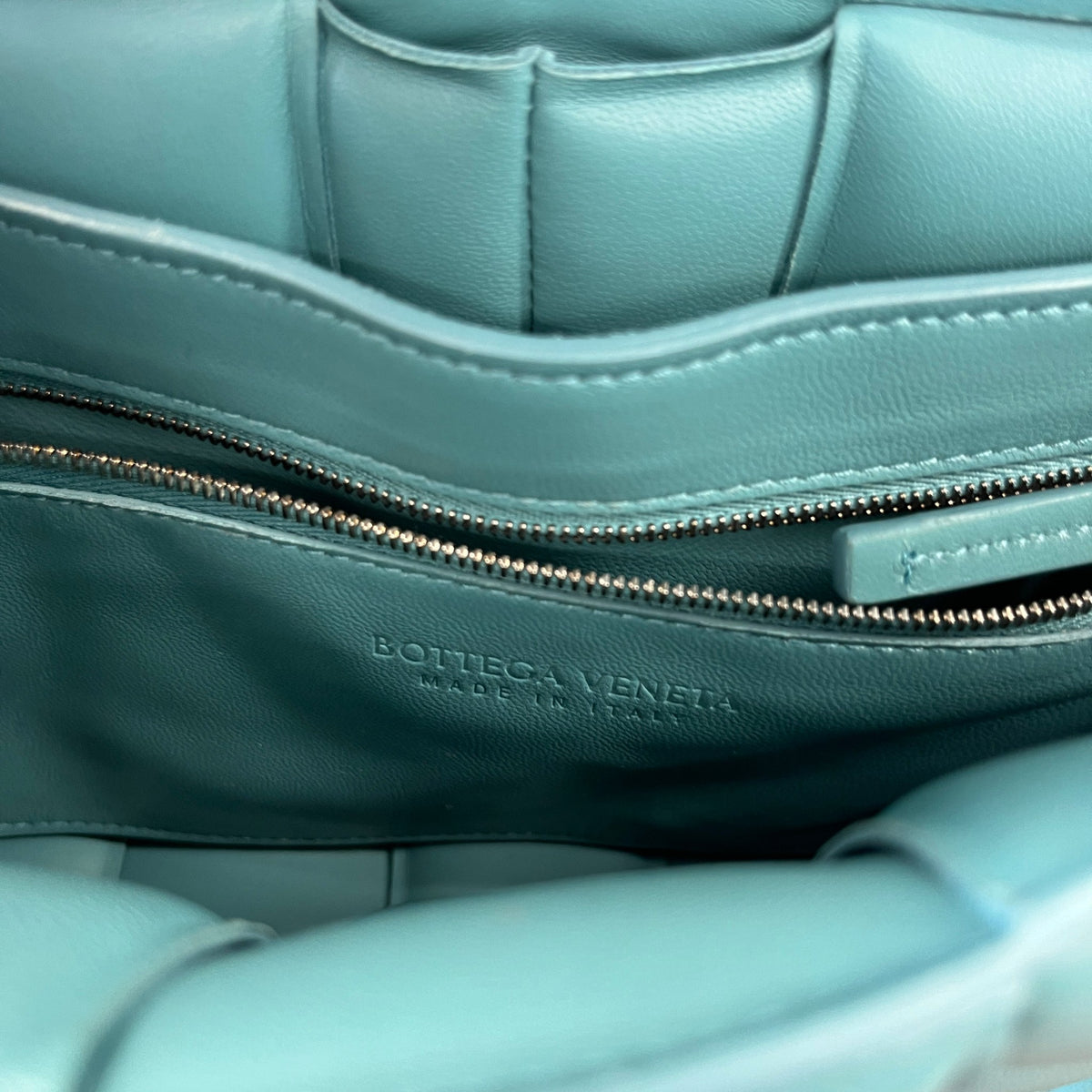 Women's Padded Cassette Crossbody Bag Blue - Photo 11