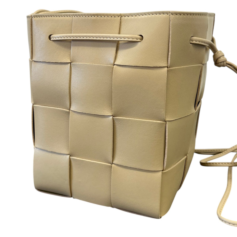 Women's Cassette Bucket Bag Beige