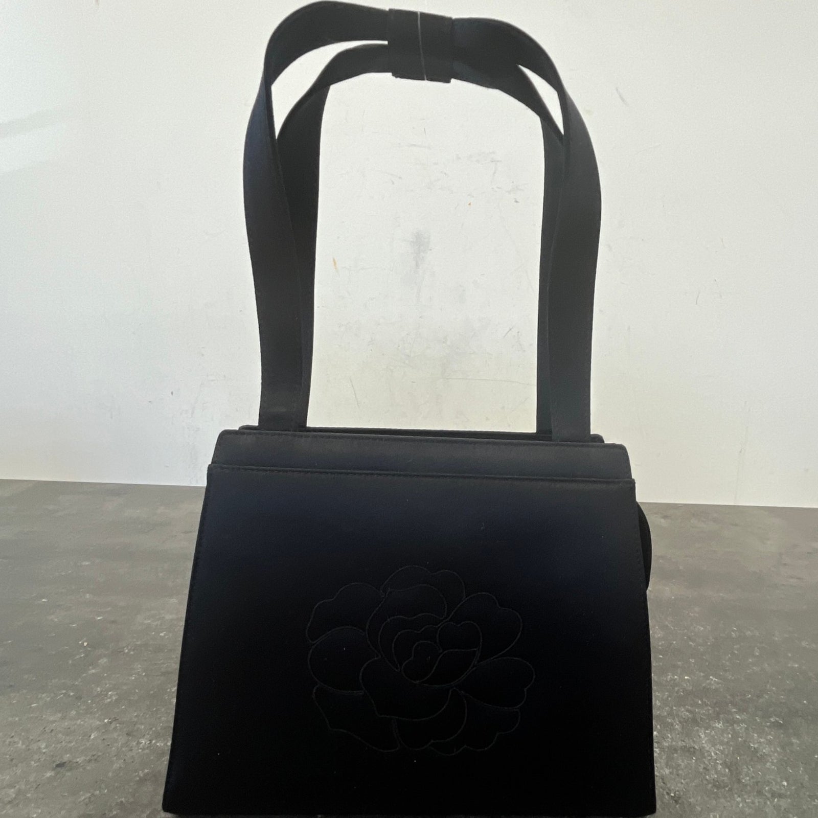 Women's Vintage Camellia Satin Bag Black - Photo 14