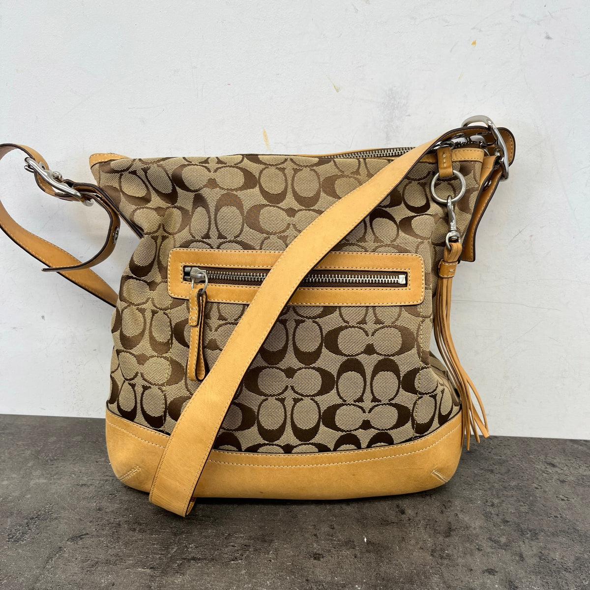 Women's 9362 Slim Crossbody Bag Beige - Photo 12