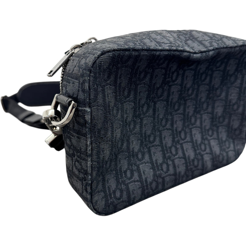 Men's Safari Oblique Messenger Bag Black