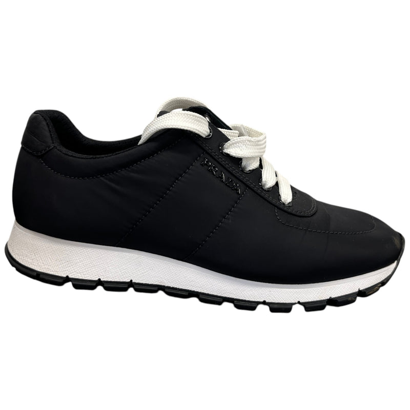Women's Logo Runner Low Trainers Black Size EU 36.5 / UK 3.5
