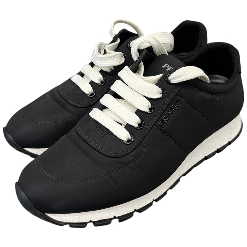 Women's Logo Runner Low Trainers Black Size EU 36.5 / UK 3.5