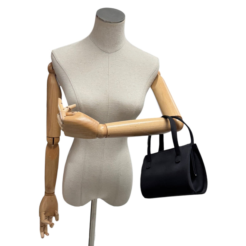 Women's Medusa Clasp Handbag Black