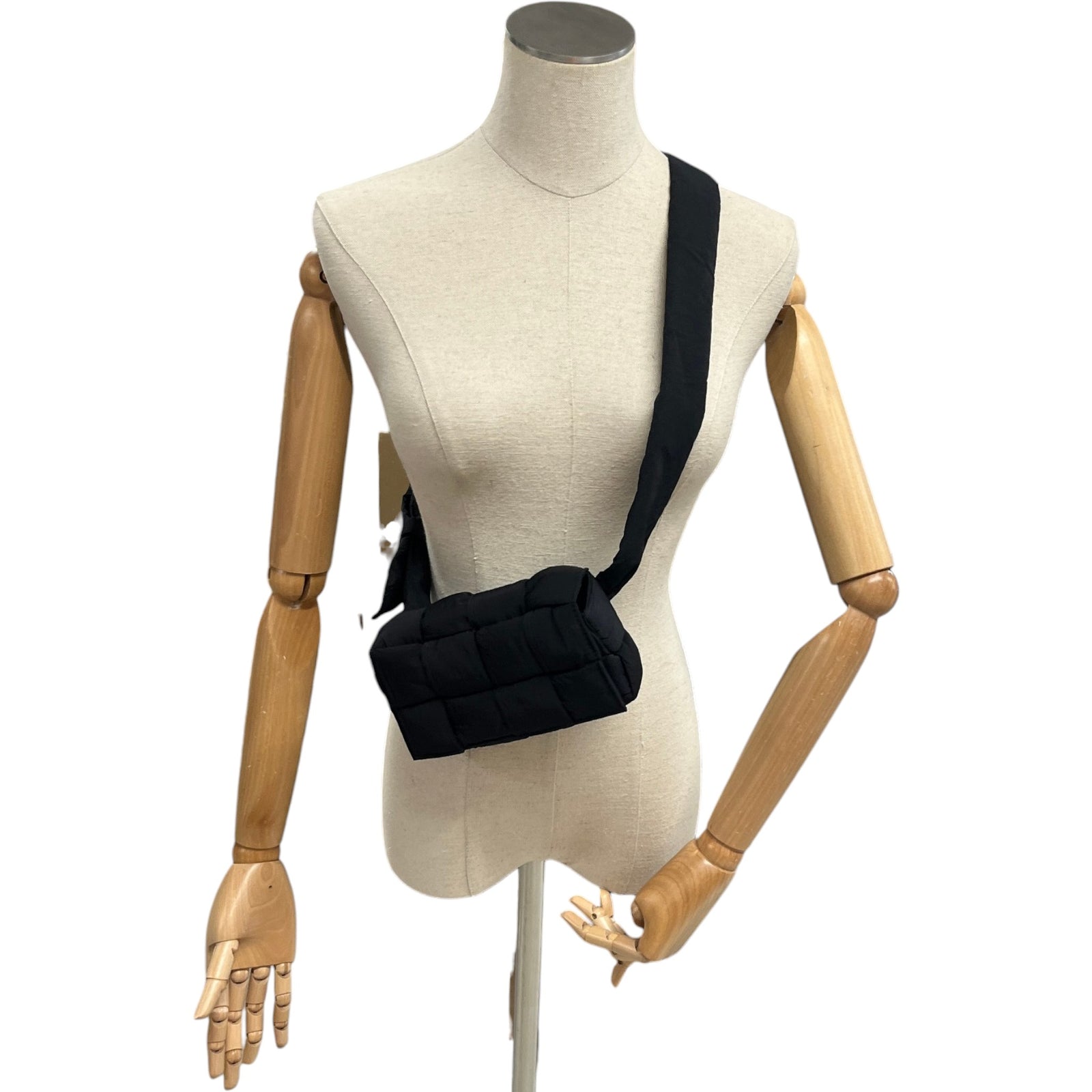 Women's Padded Tech Cassette Bag Black - Photo 2