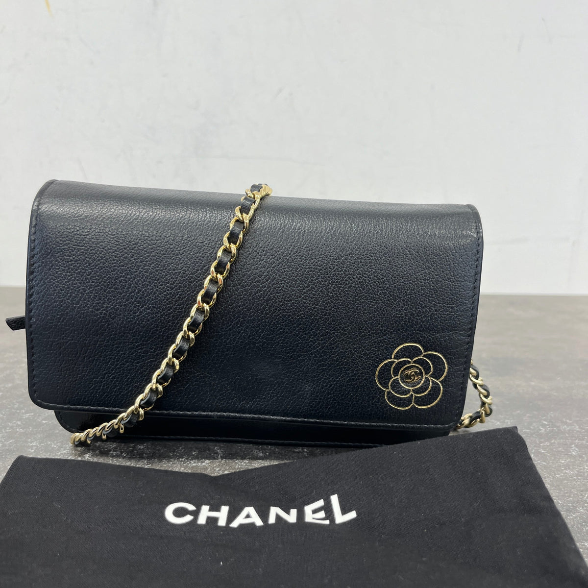 Women's Camellia Wallet On Chain Handbag Black - Photo 17