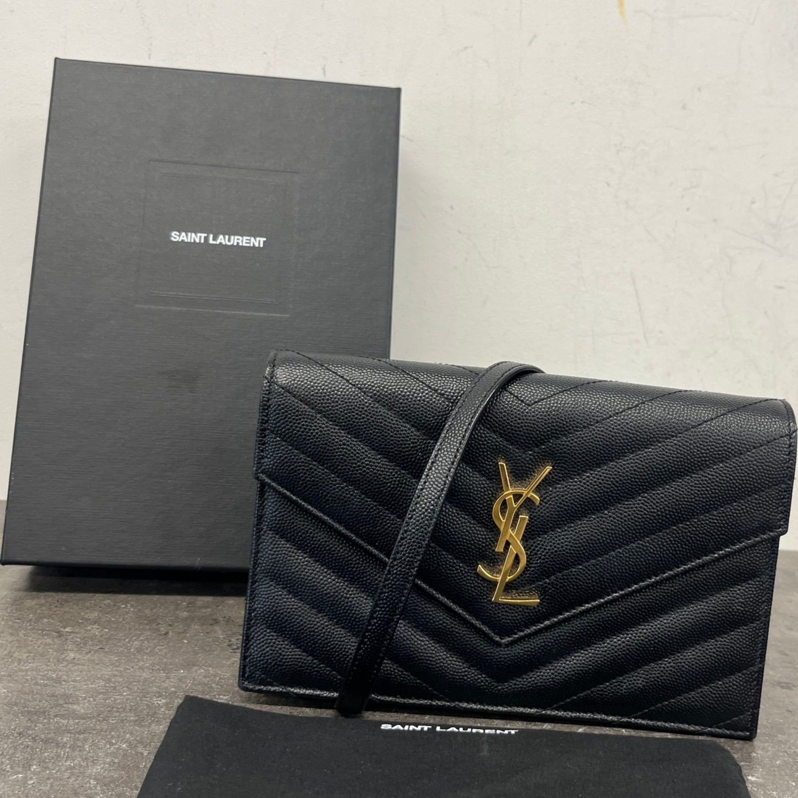 Saint Laurent Women's Cassandre Envelope Wallet On Chain Bag Black - Photo 12