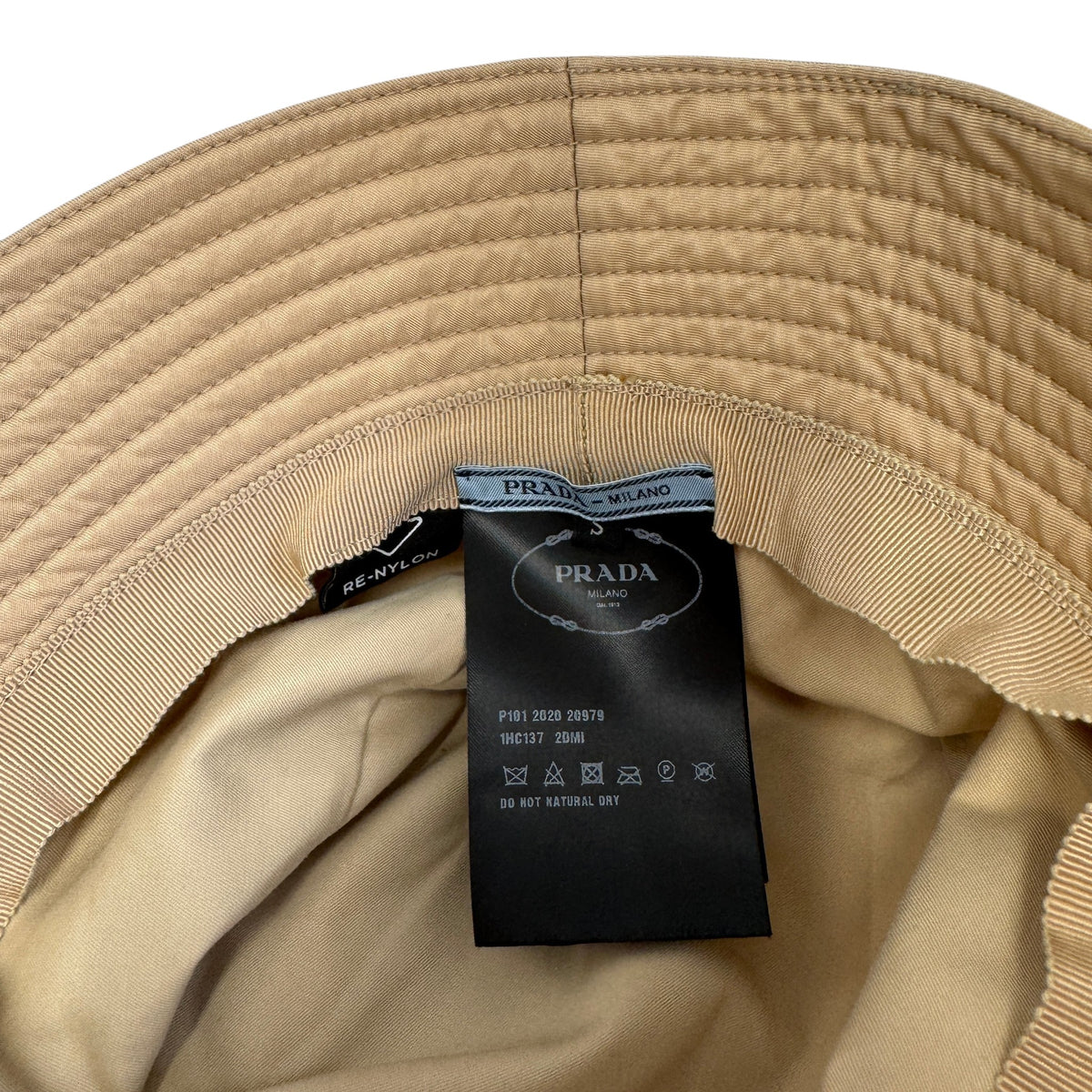 Women's Re-Nylon Plaque Logo Bucket Hat Nude Size S - Photo 10