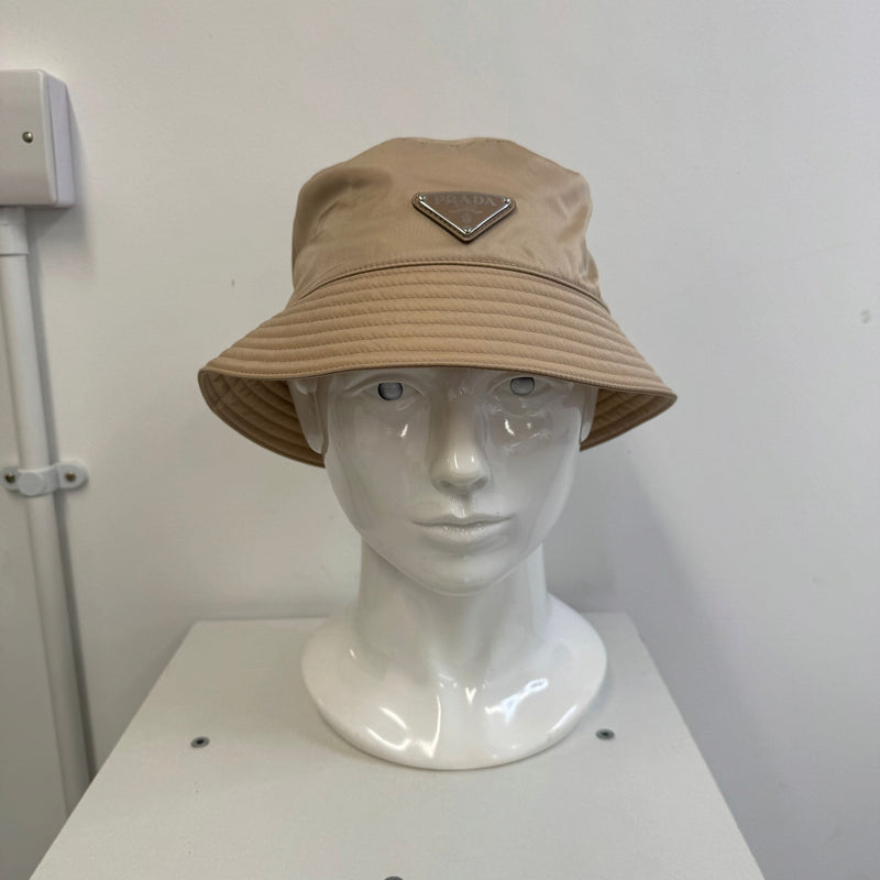 Women's Re-Nylon Plaque Logo Bucket Hat Nude Size S