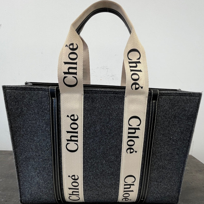 Women's Woody Logo Strap Handbag Grey