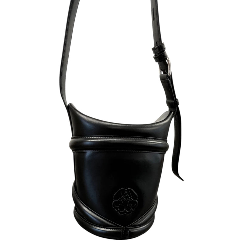 Women's The Curve Handbag Black