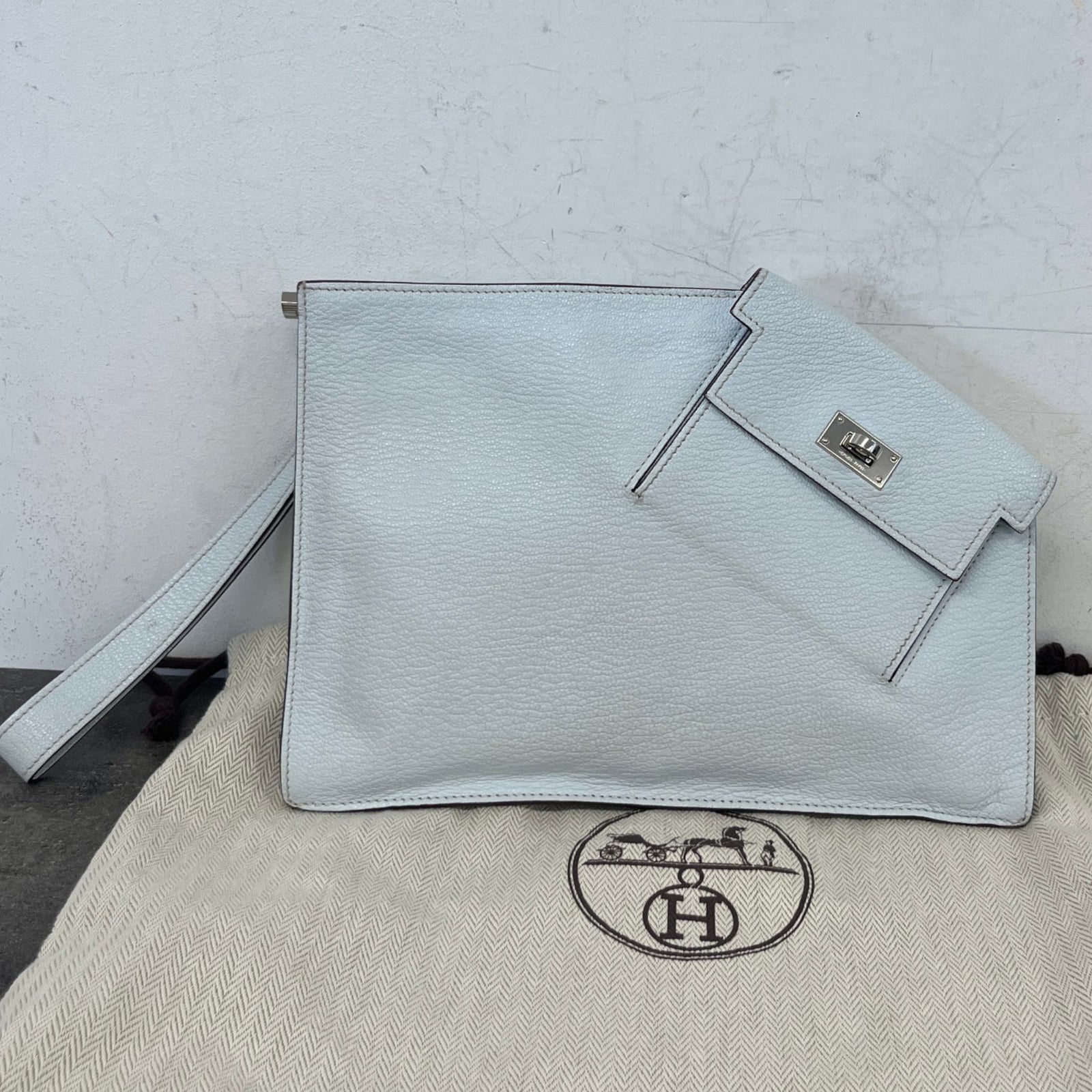Women's Kelly Pocket To Go Clutch Blue - Photo 14