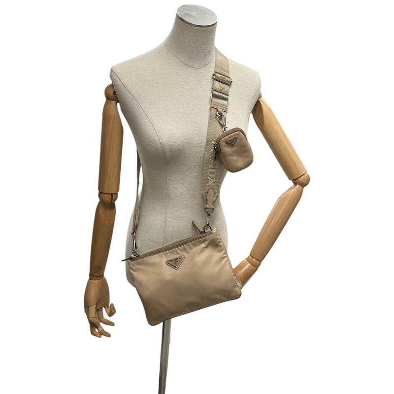 Women's Re-Edition 2000 Plaque Logo Crossbody Bag Beige