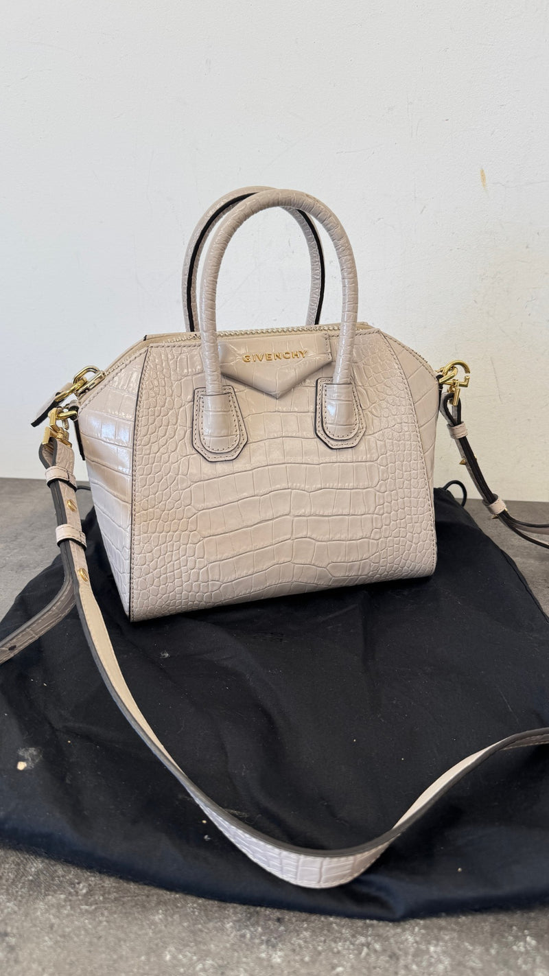 Women's Mini Antigona Handbag Beige