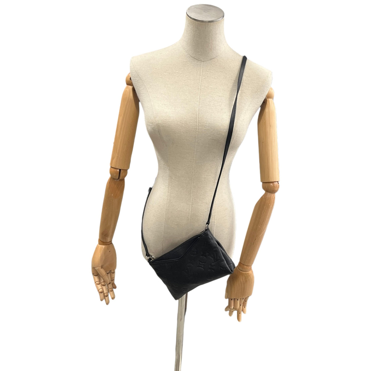 Women's Monogram Pallas Crossbody Bag Black - Photo 2