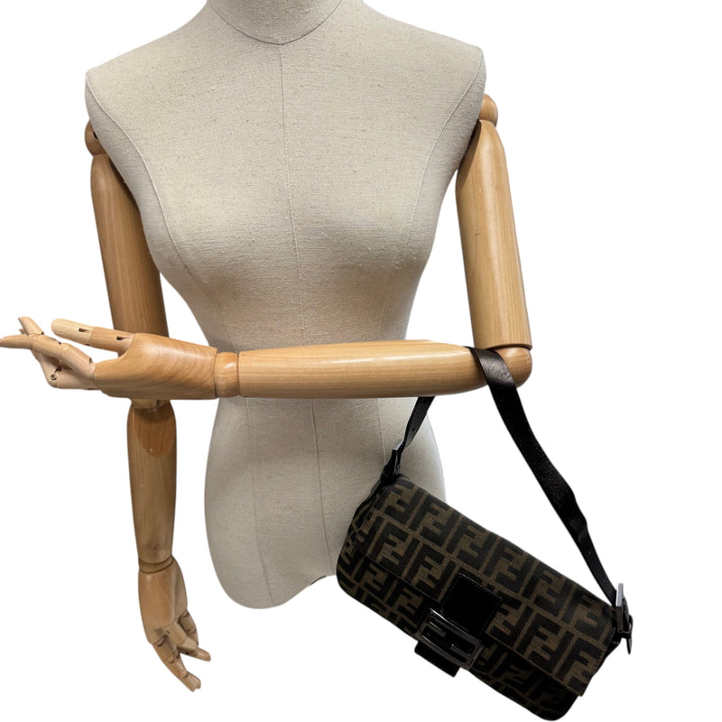 Women's Baguette Clutch Brown