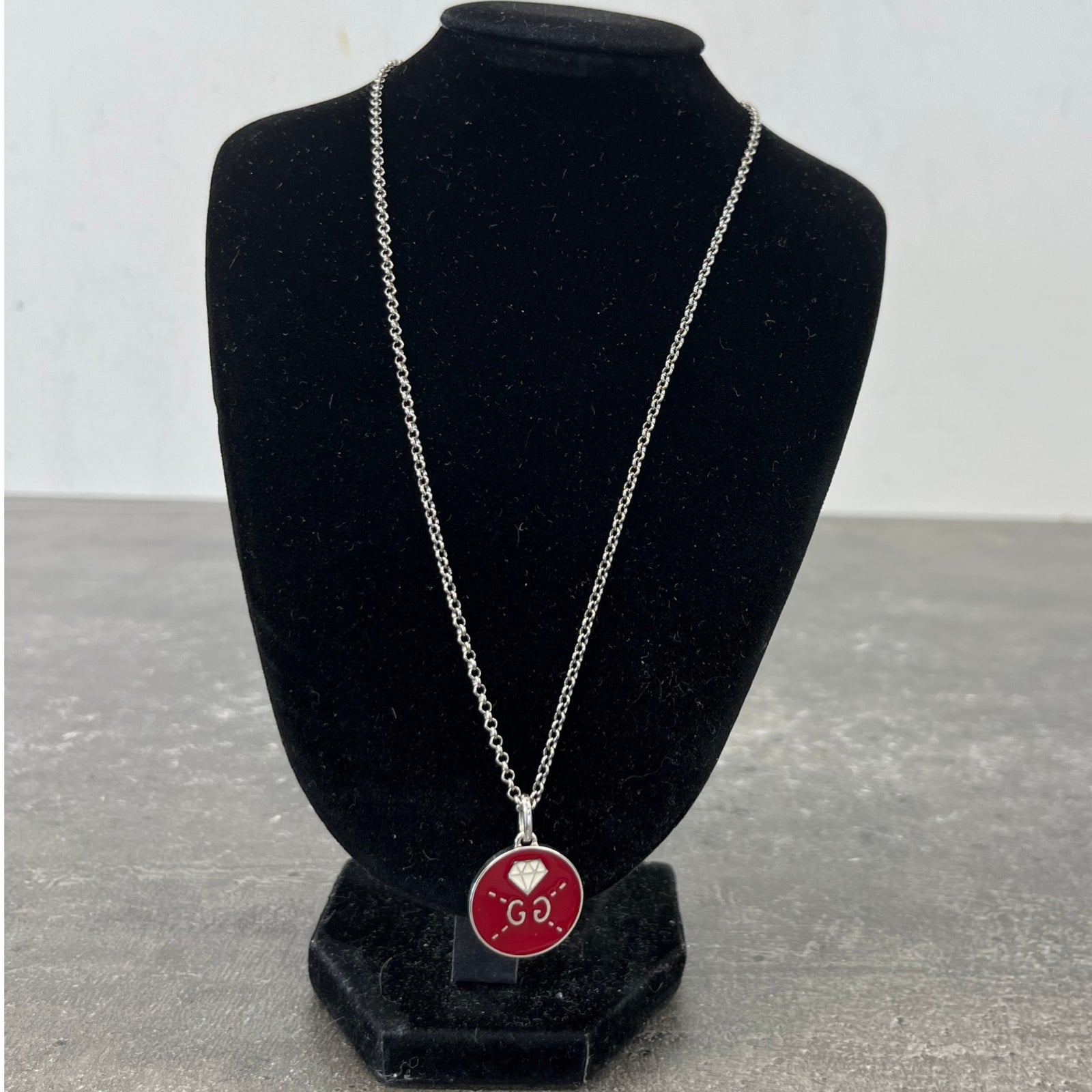 Gucci Women's Ghost logo Necklace Silver - Photo 7