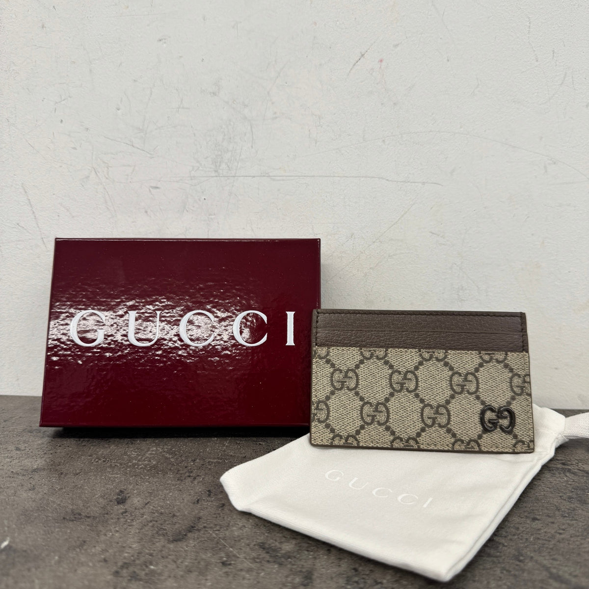 Men's GG Supreme Card Holder Beige - Photo 11