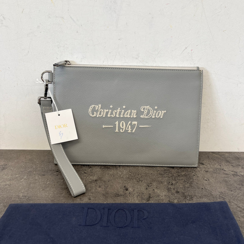 Men's 1947 Embroidered Logo Pouch Grey