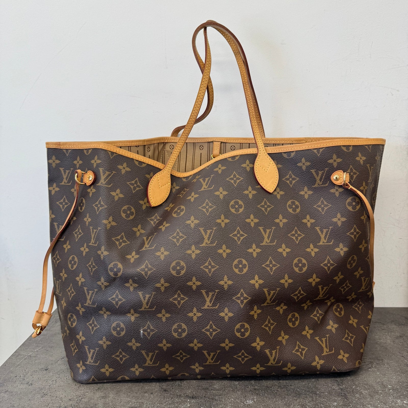 Women's Monogram Neverfull GM Bag Brown - Photo 12