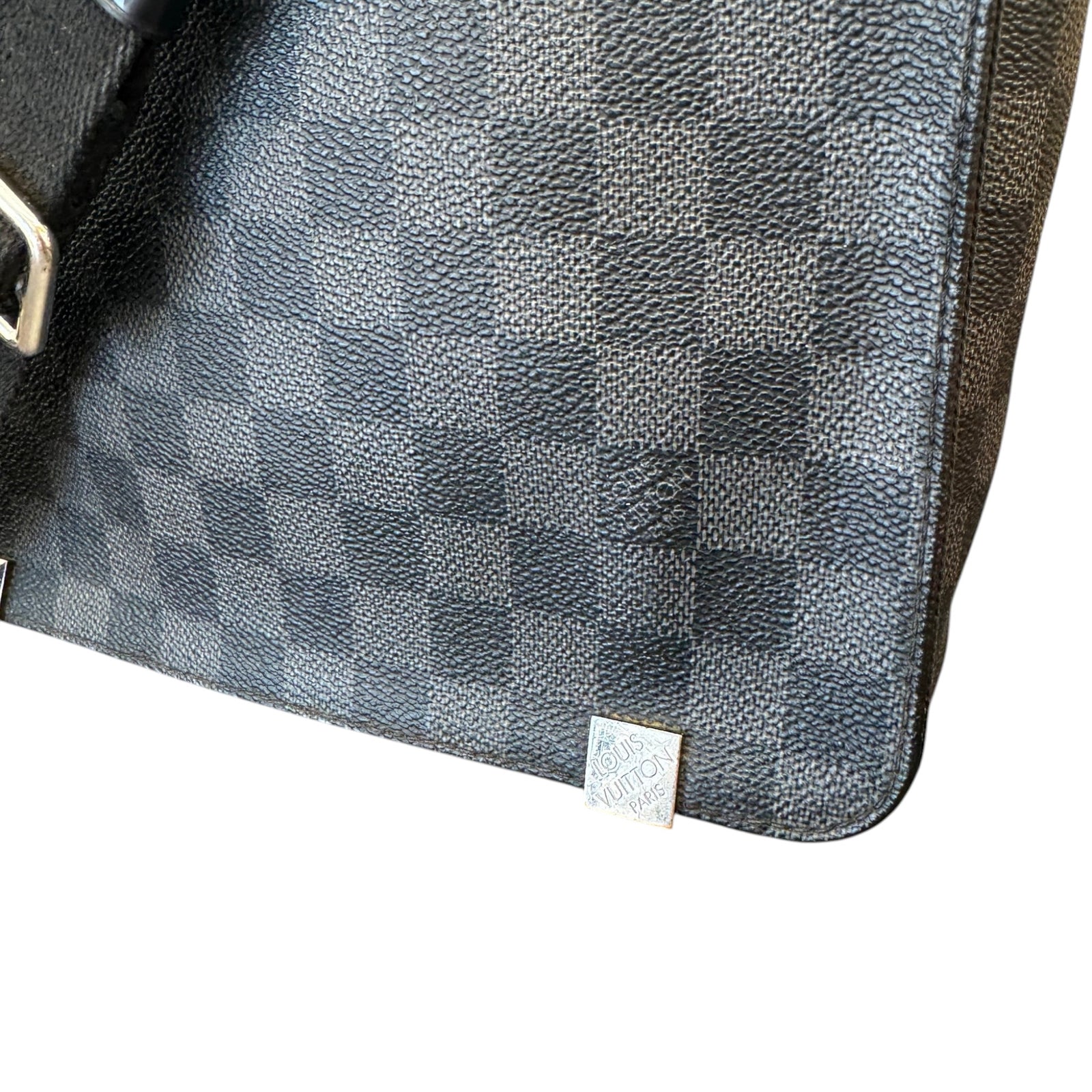 Men's Damier Graphite District PM Messenger Bag Black - Photo 4