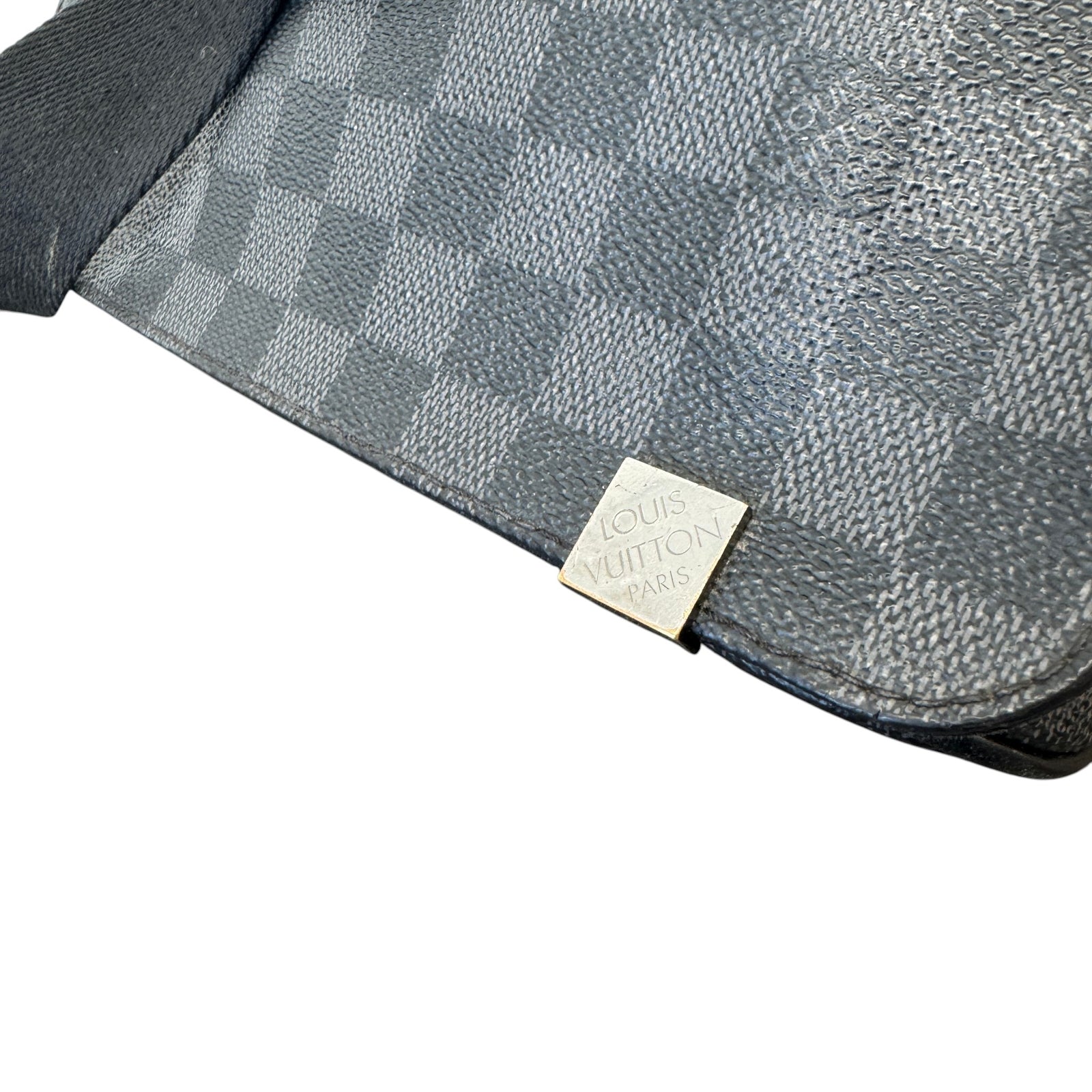 Men's Damier Graphite District PM Messenger Bag Black - Photo 6