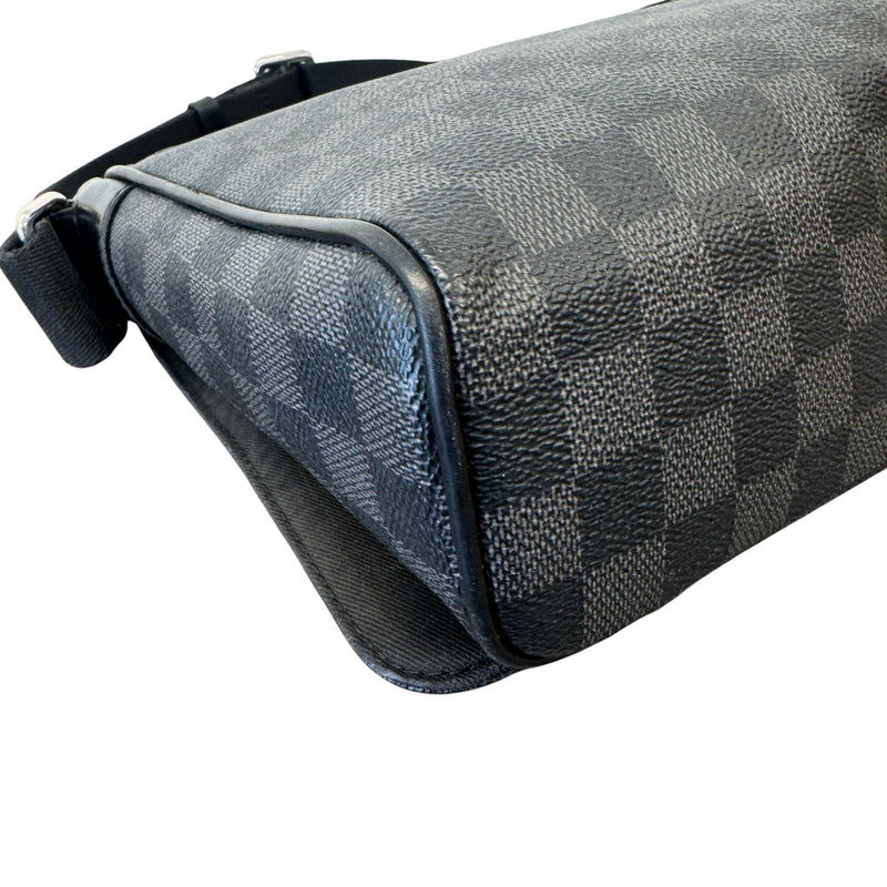 Men's Damier Graphite District PM Messenger Bag Black