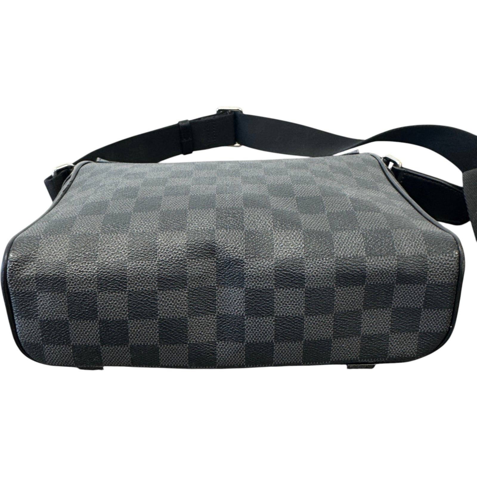 Men's Damier Graphite District PM Messenger Bag Black - Photo 11