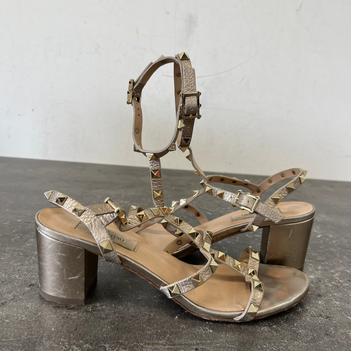 Women's Rockstud Heels Beige Size UK 6 / EU 39 - Photo 11