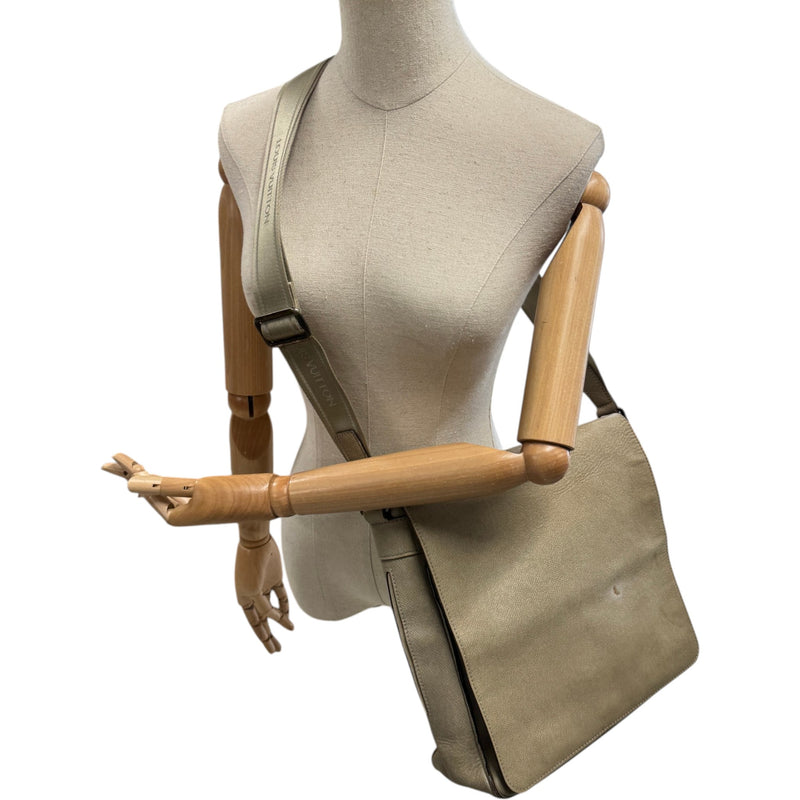 Women's Taiga Milo Messenger Bag Beige