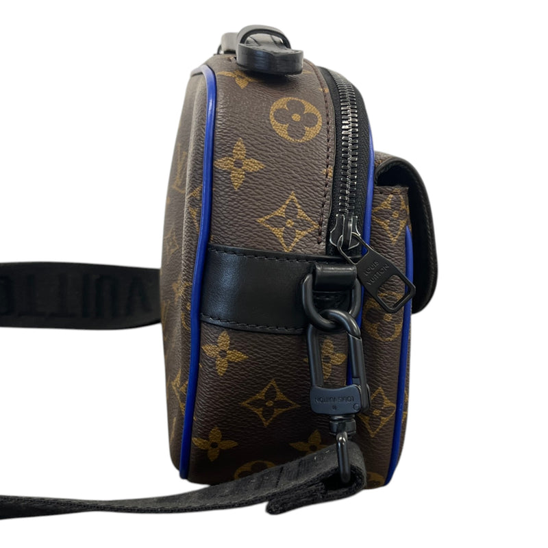 Men's Monogram  S-Lock Messenger Bag Brown