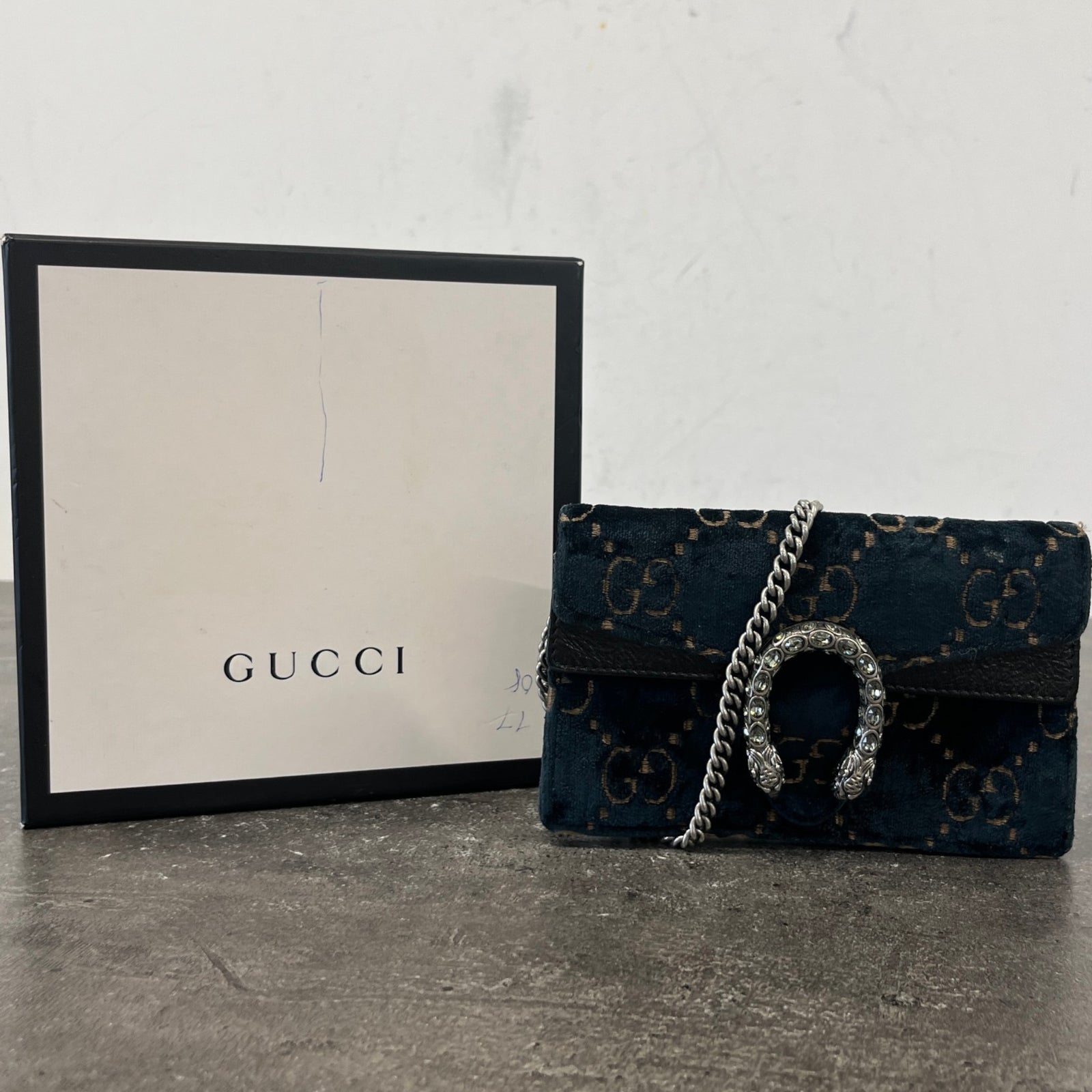 Women's Gg Supreme Dionysus Super Mini Handbag Navy - Photo 12