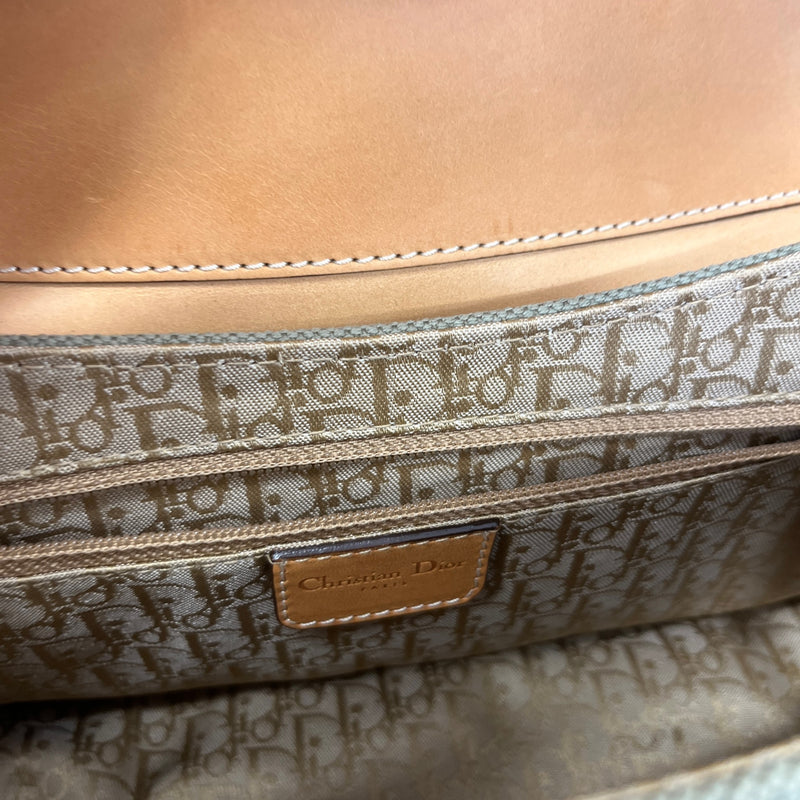 Women's Vintage Street Chic Columbus Handbag Khaki
