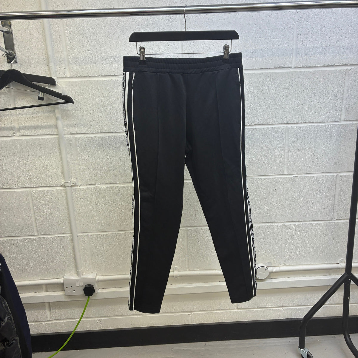 Men's Logo Tape Track Joggers Black Size S / W30 - Photo 7