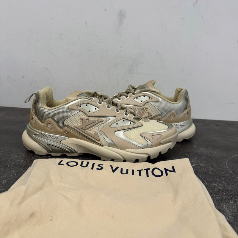 Men's LV Runner Tatic Low Trainers Beige Size UK 10.5 / EU 44.5