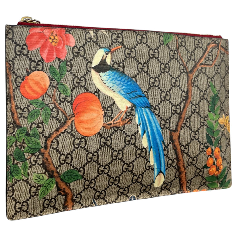 Women's Tian GG Supreme Clutch Beige