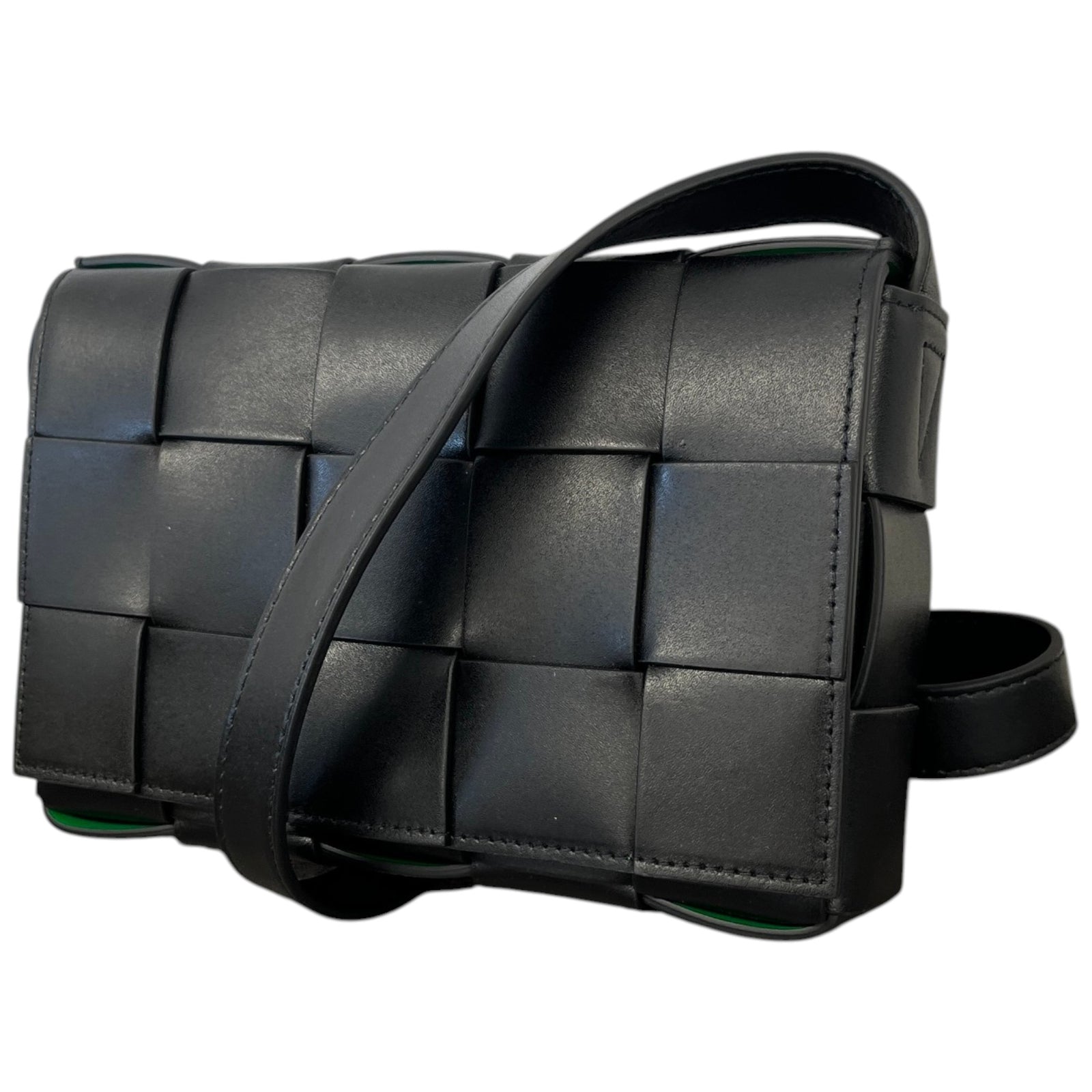 Women's Intreccio Woven Cassette Bag Black - Photo 5