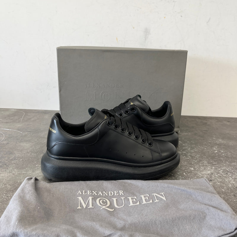 Men's Oversized Low Trainers Black Size UK 6 / EU 40