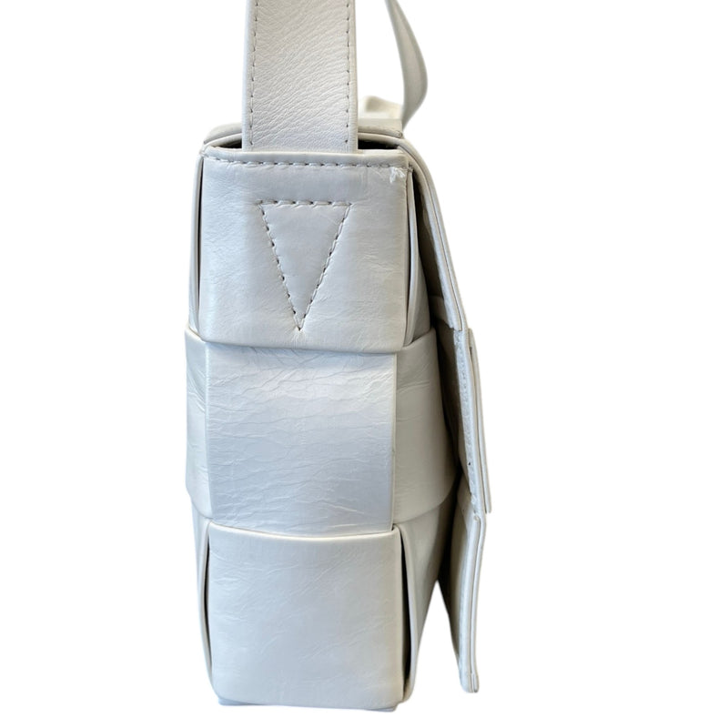Women's Intrecciato Woven Cassette Bag White