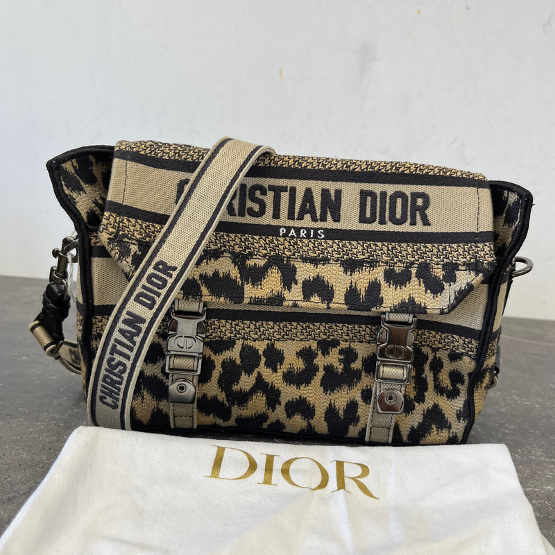 Women's Camp Leopard Embroidery Bag Beige