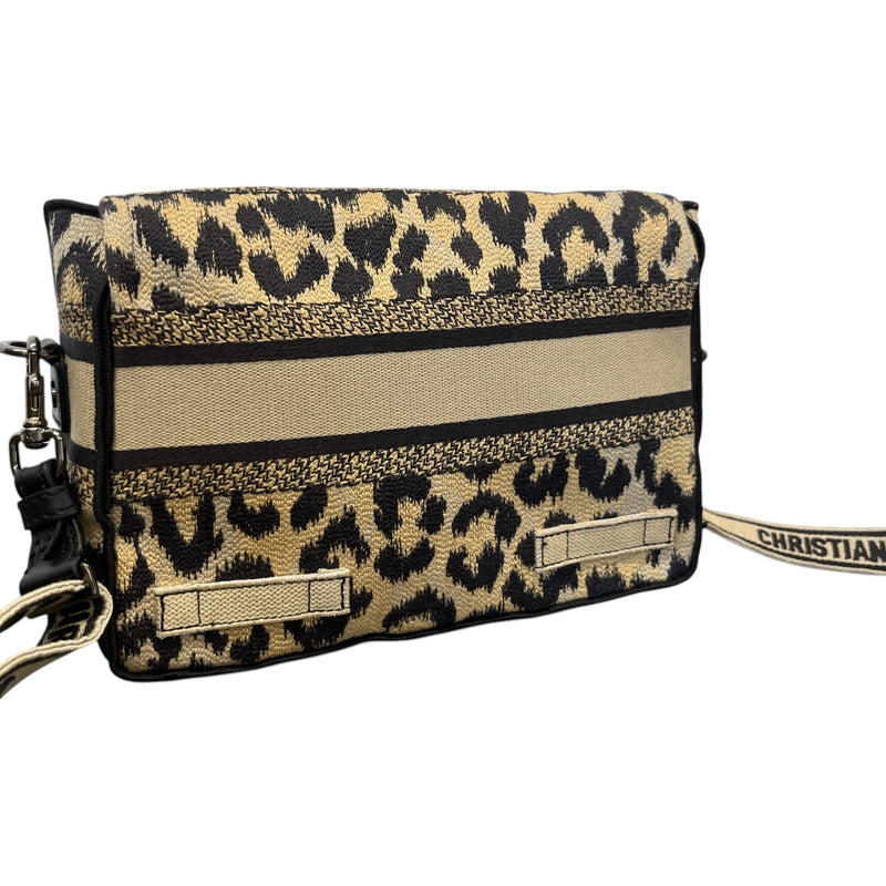 Women's Camp Leopard Embroidery Bag Beige
