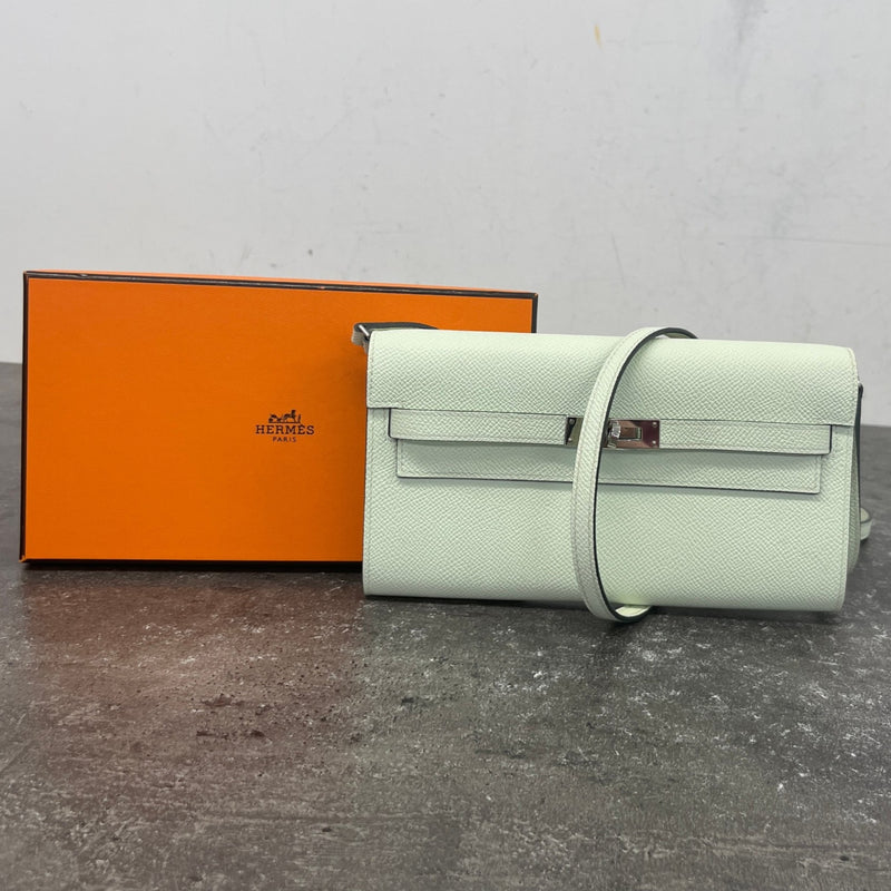 Women's Kelly To Go Epsom Vert Fizz PHW Clutch Green