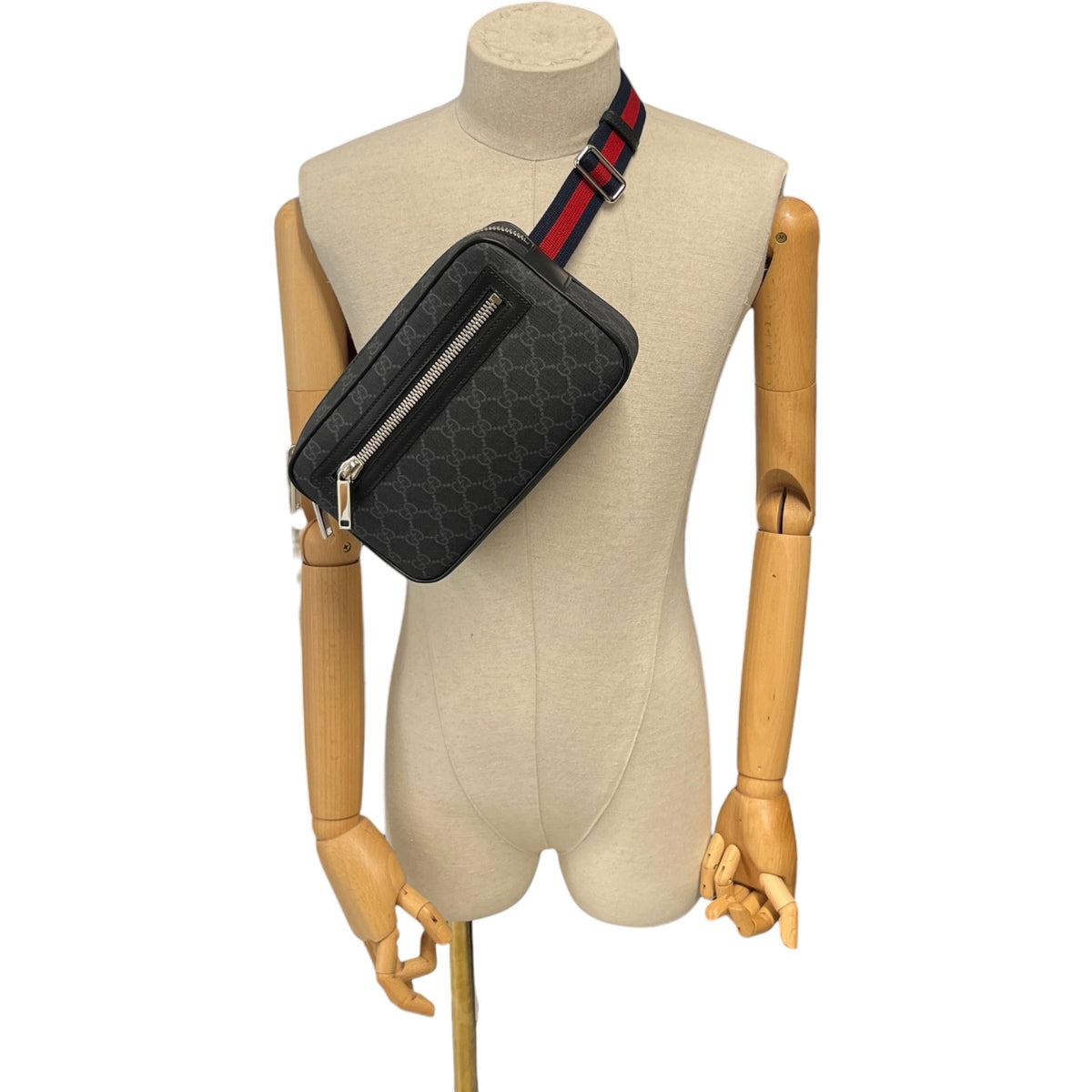 Men's GG Supreme Belt Bag Black - Photo 2