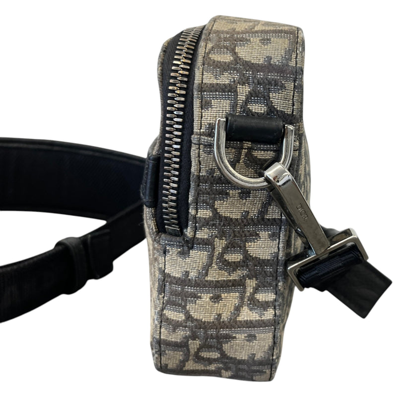 Men's Oblique Safari Messenger Bag Brown