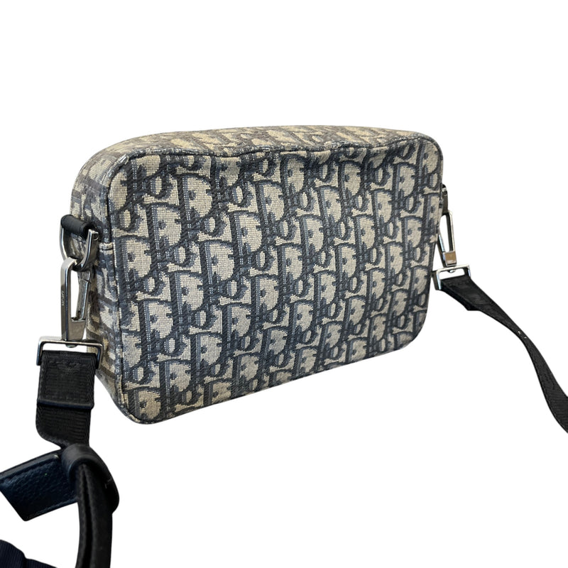 Men's Oblique Safari Messenger Bag Brown