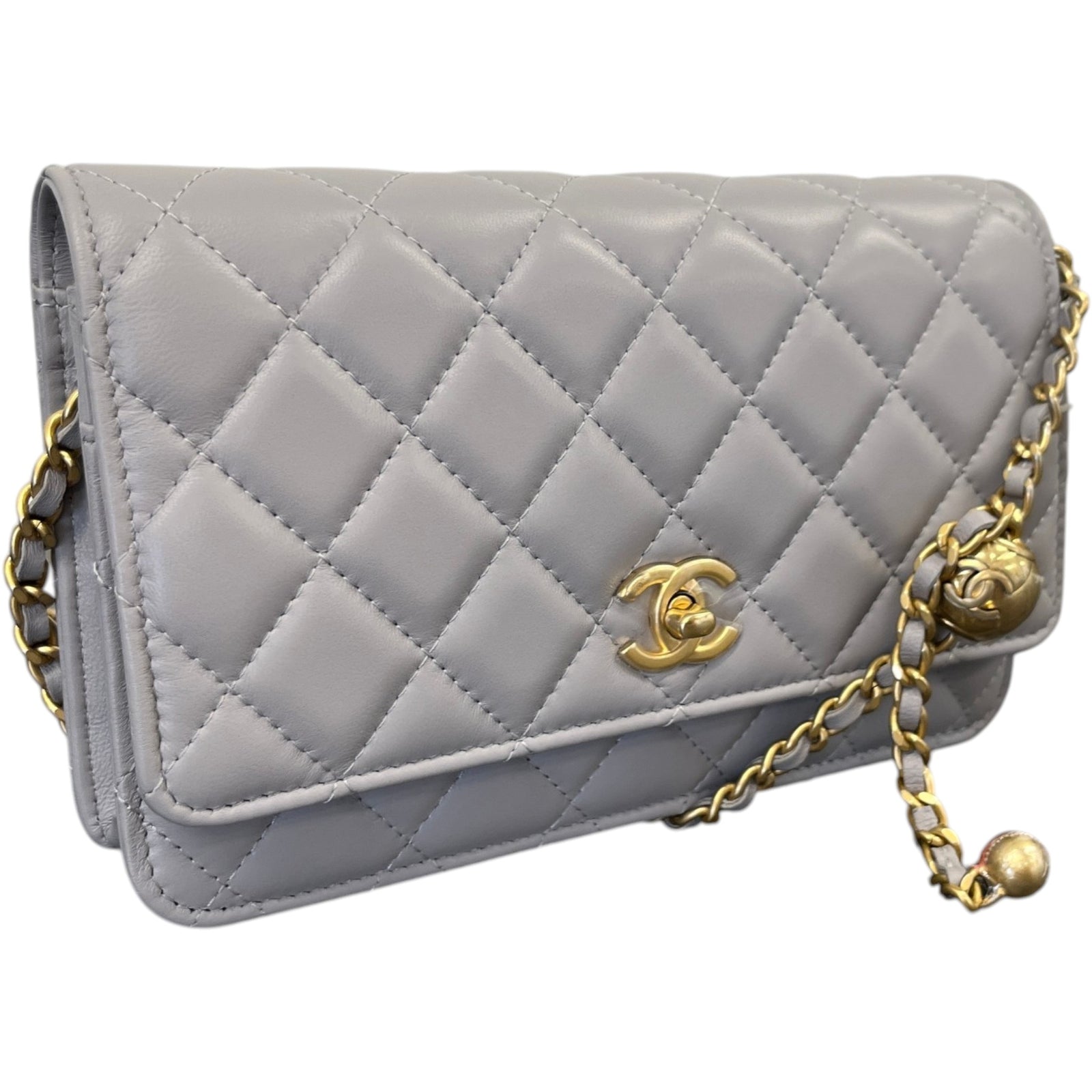 Women's Quilted Lambskin Pearl Crush Wallet On Chain Bag Grey - Photo 4