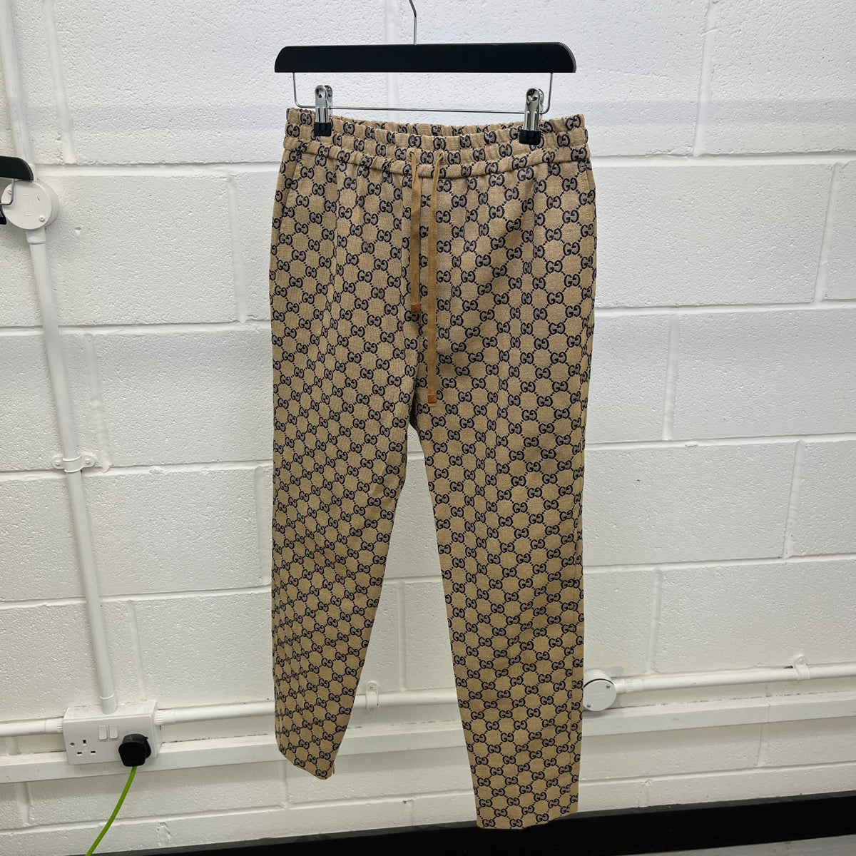 Men's GG Supreme Joggers Beige Size S / W30 - Photo 7