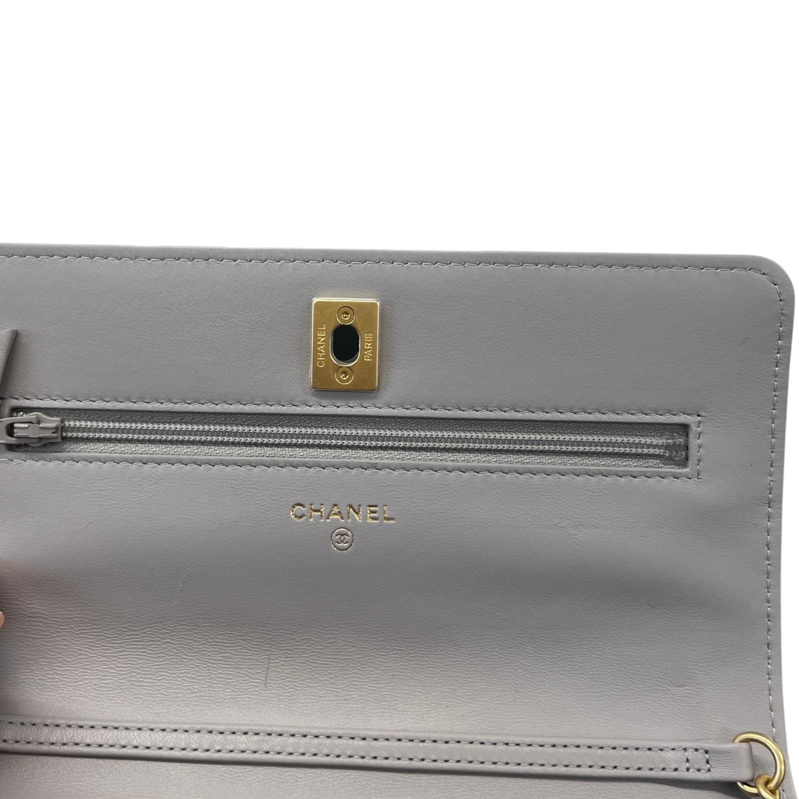 Women's Quilted Lambskin Pearl Crush Wallet On Chain Bag Grey - Photo 12
