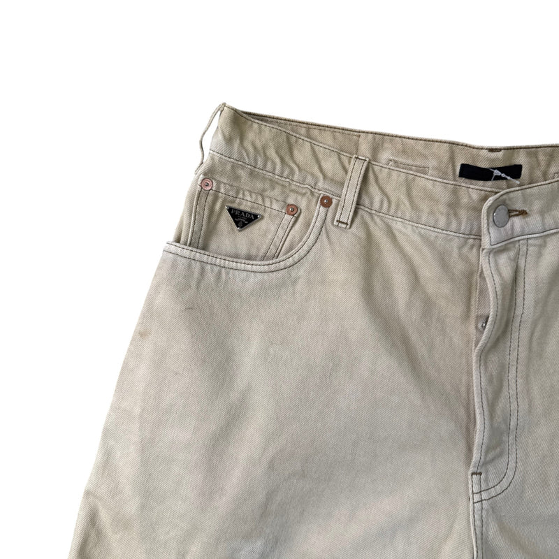 Men's Plaque Logo Shorts Beige Size L / W34